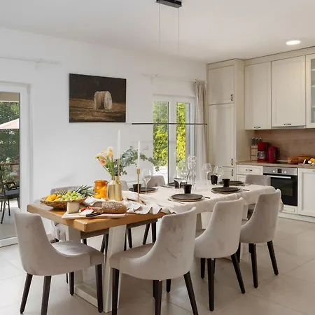 Cvita Domenica Enjoy Istria * Labinci